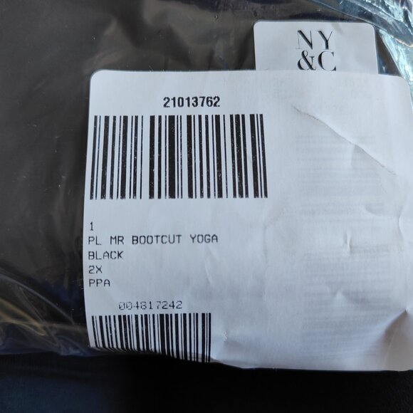 NY&Co Mid Rise Bootcut Yoga Pant - Picture 5 of 9